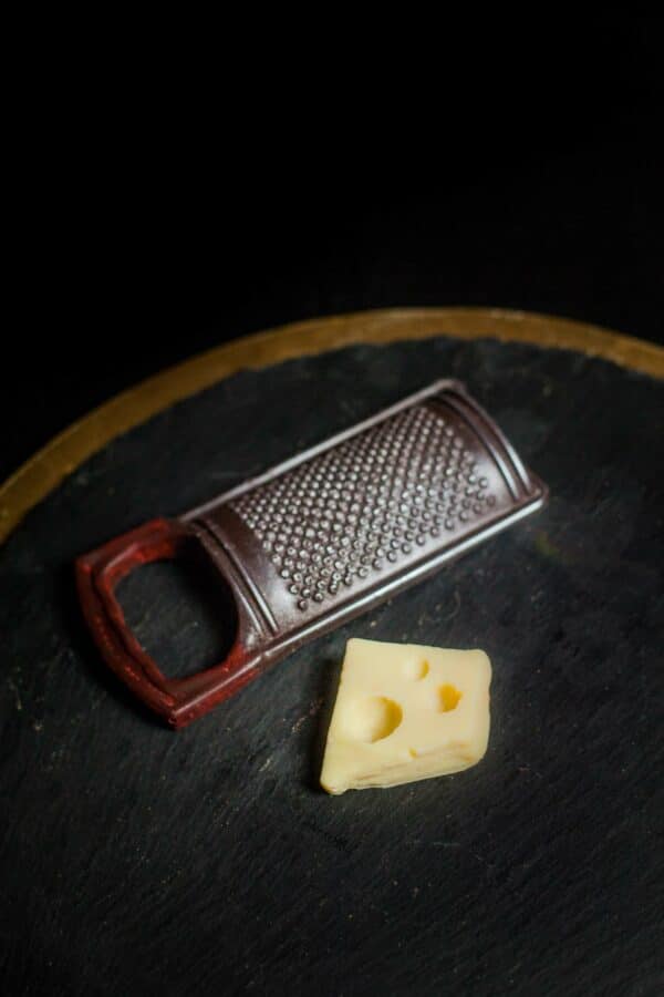 Käsereibe mit Käse