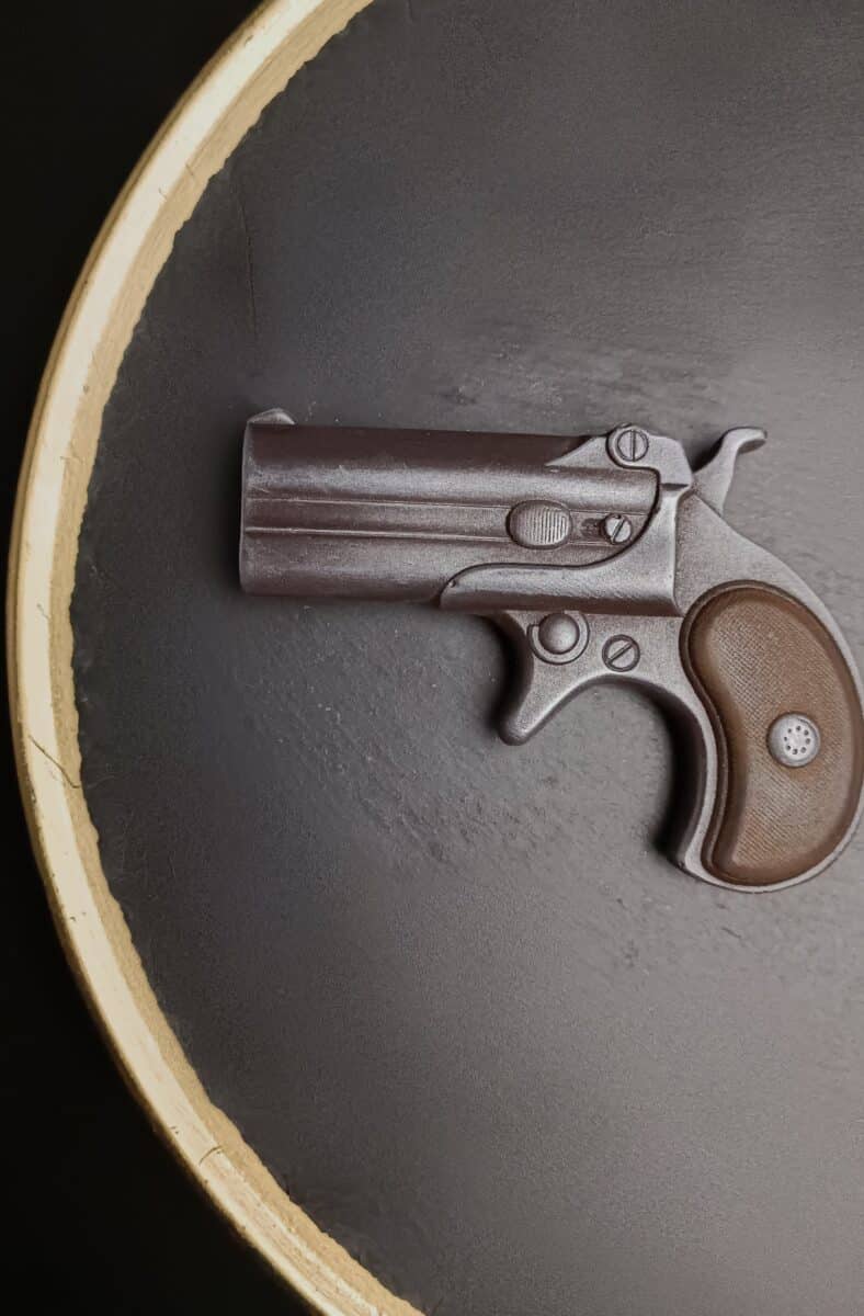 Gun