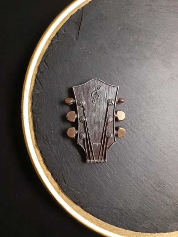 Guitar head