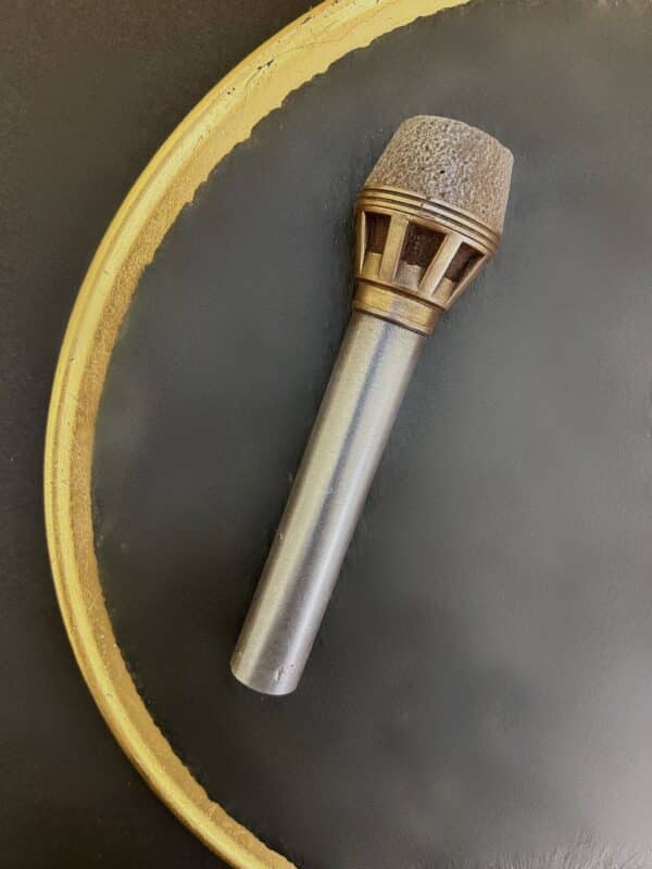 Microphone