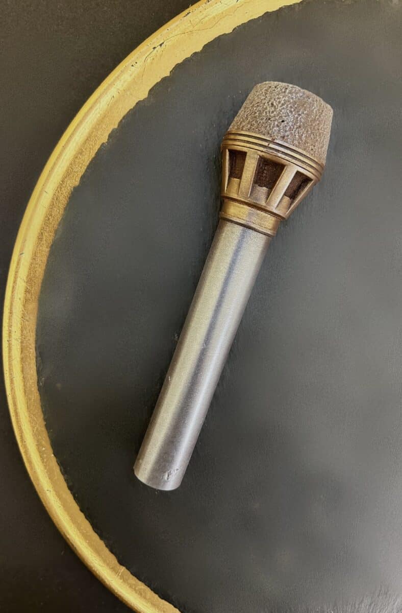 Microphone