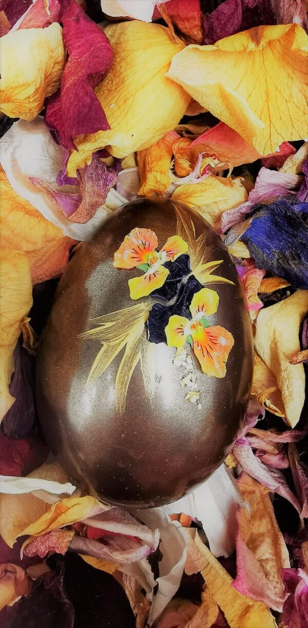 Easter egg lying